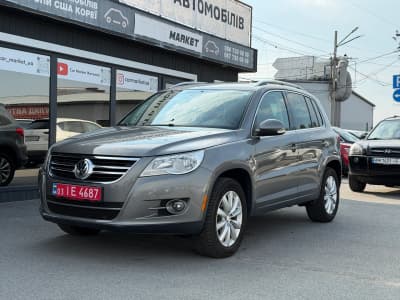Volkswagen Tiguan — фото 1