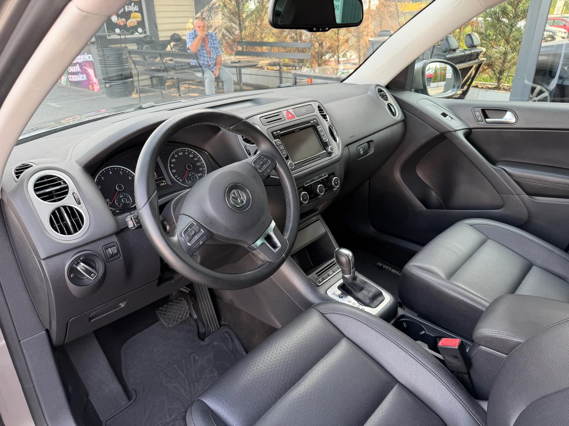 Volkswagen Tiguan — фото 5