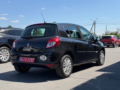 Renault Clio — фото 3