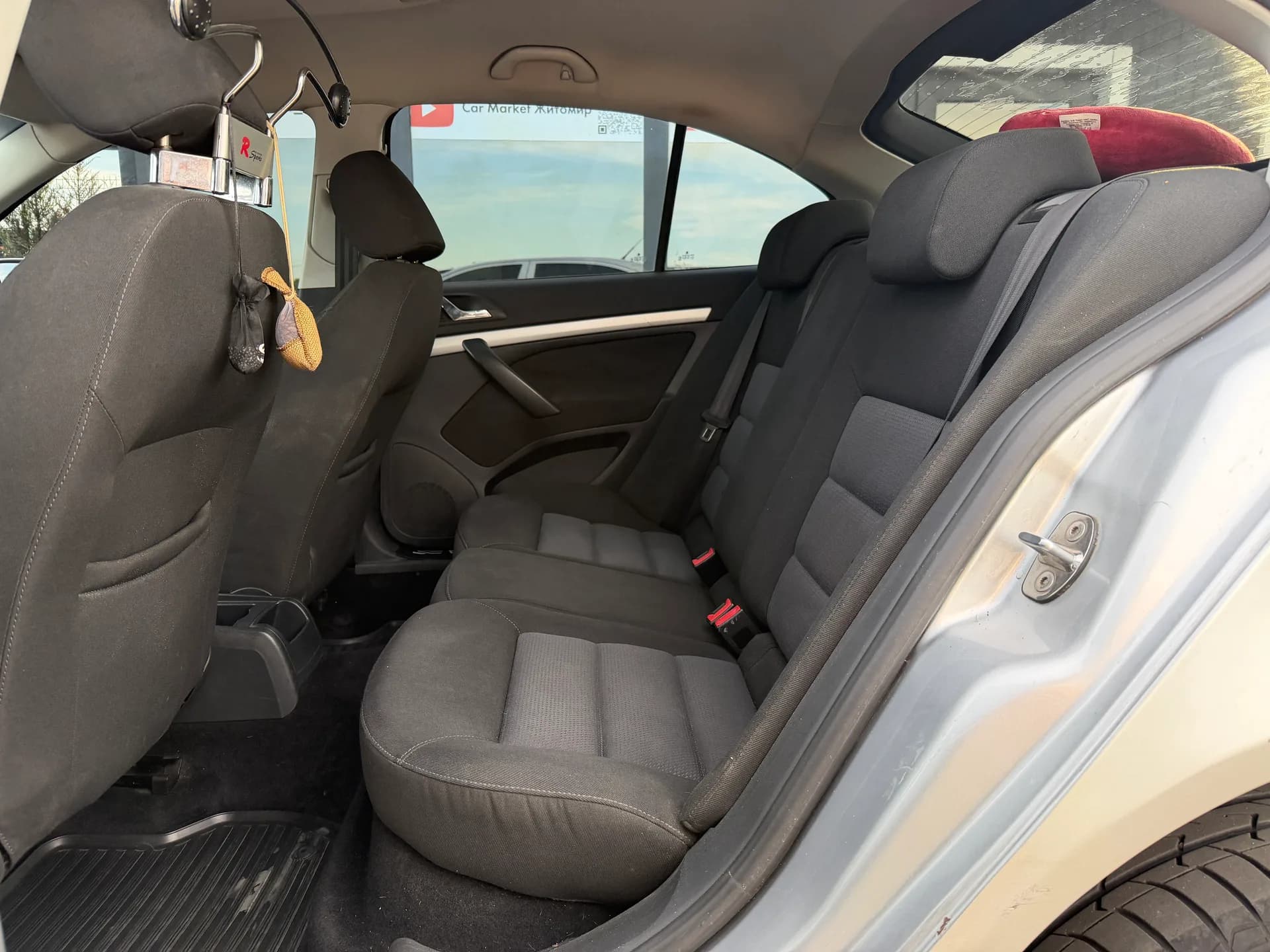 Skoda Octavia — фото 7