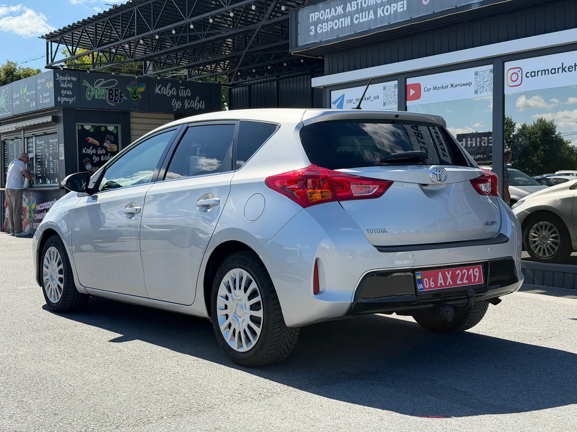 Toyota Auris — фото 4
