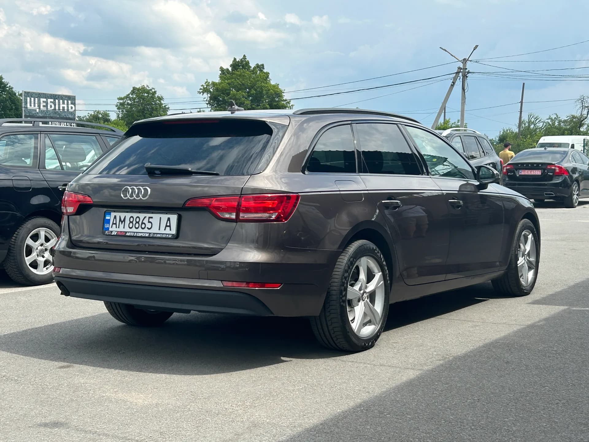 Audi A4 — фото 8