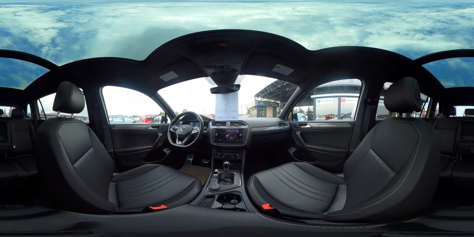 Volkswagen Tiguan — 360°