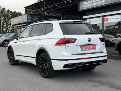 Volkswagen Tiguan — фото 4
