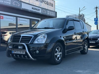 SsangYong Rexton — фото 1