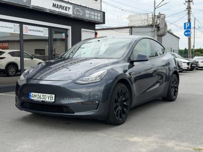 Tesla Model Y — фото 1