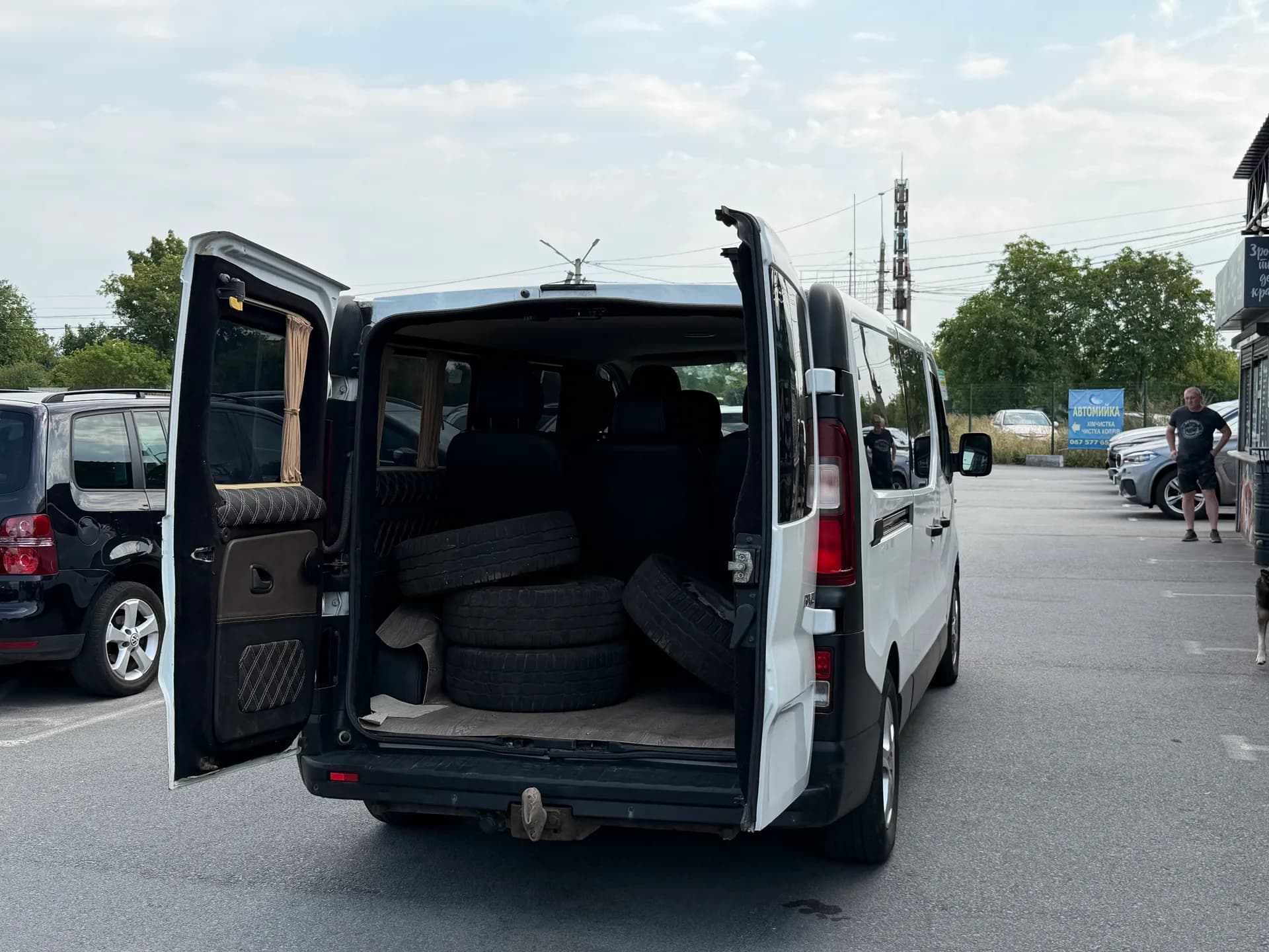 Renault Trafic — фото 8