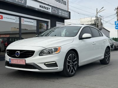 Volvo S60 — фото 1