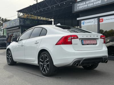 Volvo S60 — фото 4