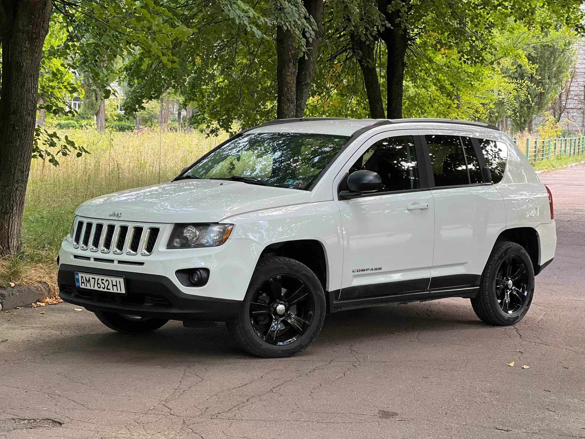 Jeep Compass — фото 1