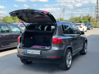 Volkswagen Tiguan — фото 8