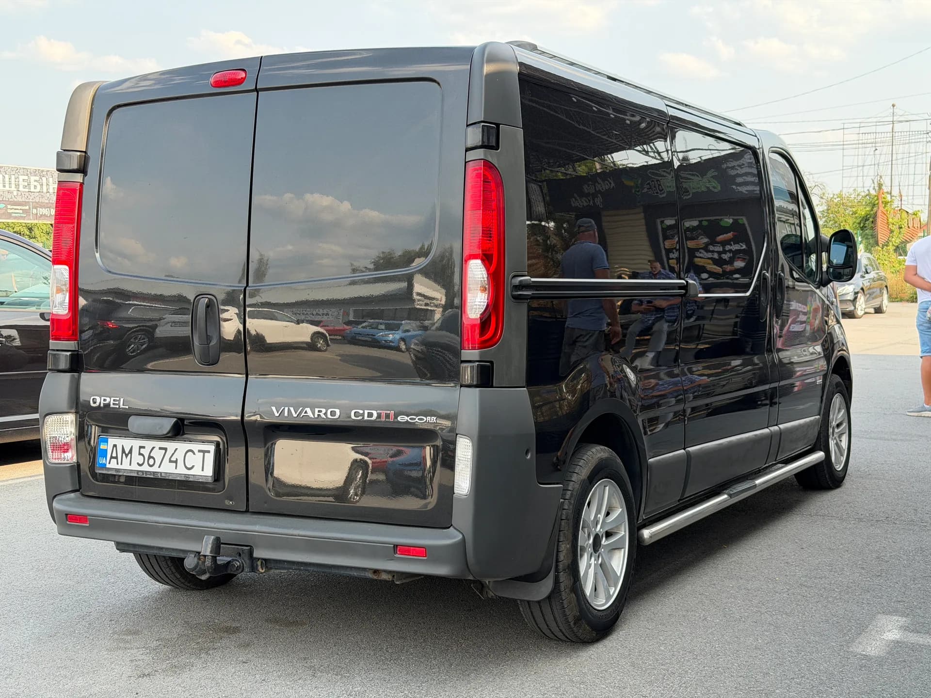 Opel Vivaro — фото 3