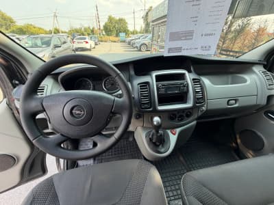 Opel Vivaro — фото 6