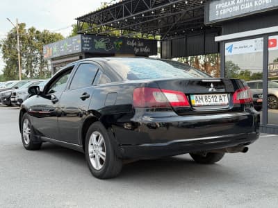 Mitsubishi Galant — фото 4