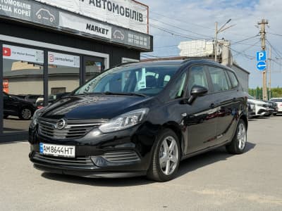 Opel Zafira — фото 1