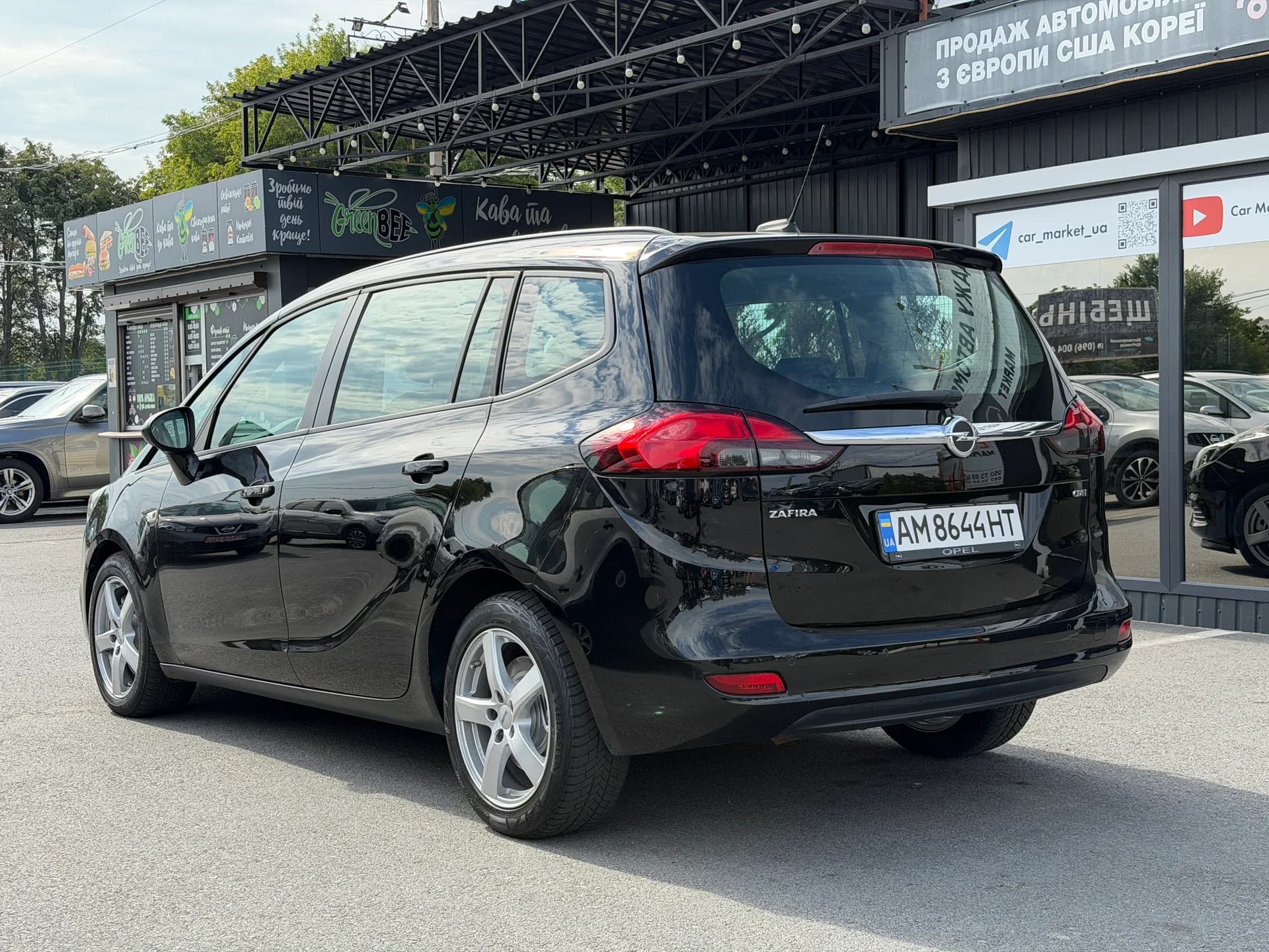Opel Zafira — фото 4