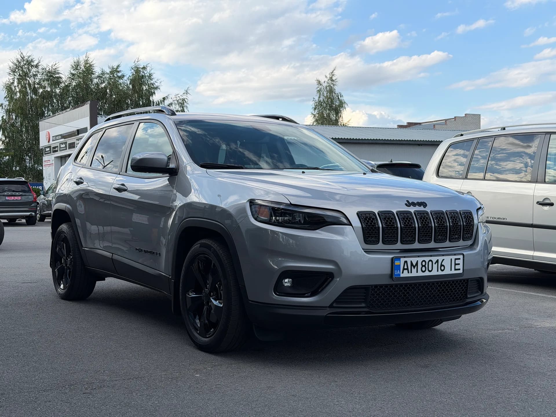 Jeep Cherokee — фото 2