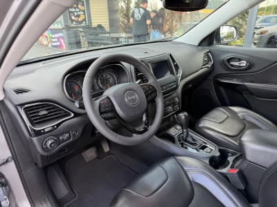 Jeep Cherokee — фото 5