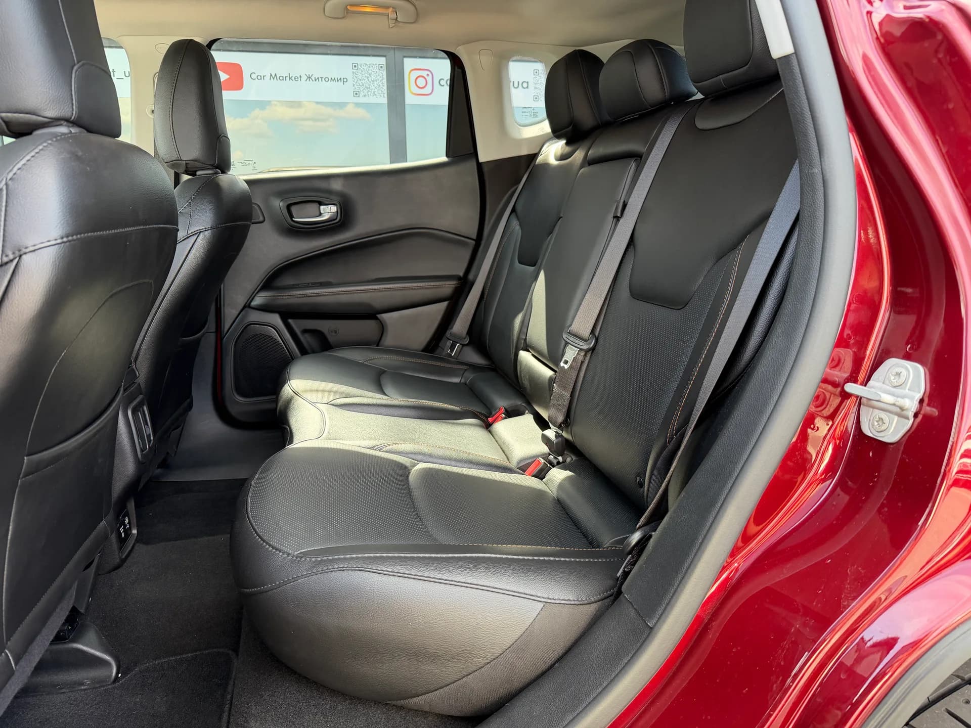 Jeep Compass — фото 6