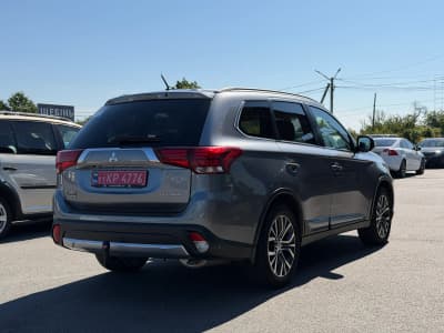 Mitsubishi Outlander — фото 3