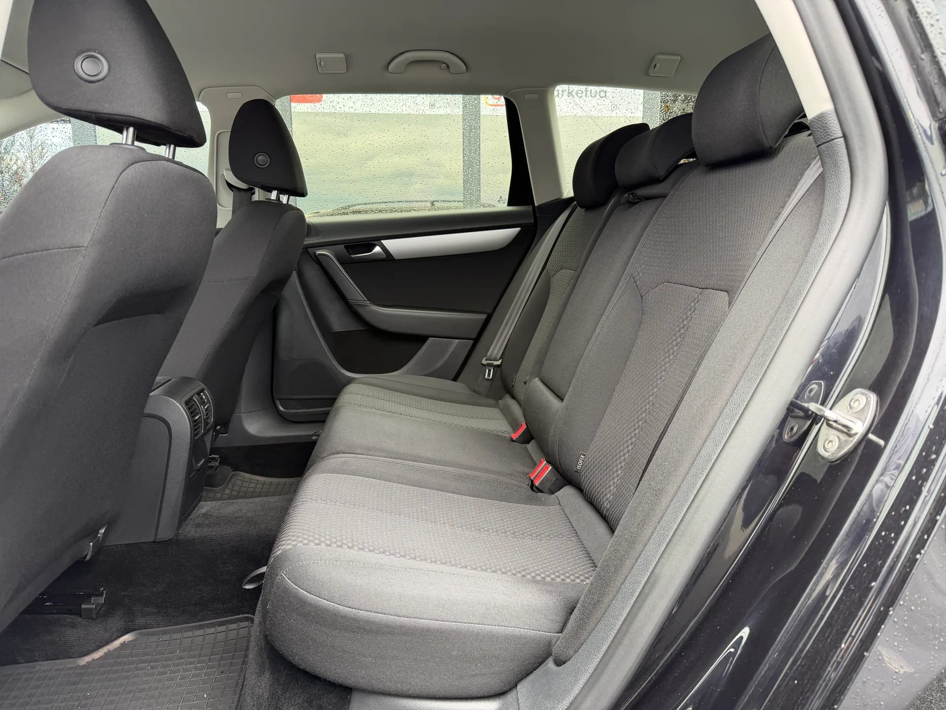 Volkswagen Passat — фото 7