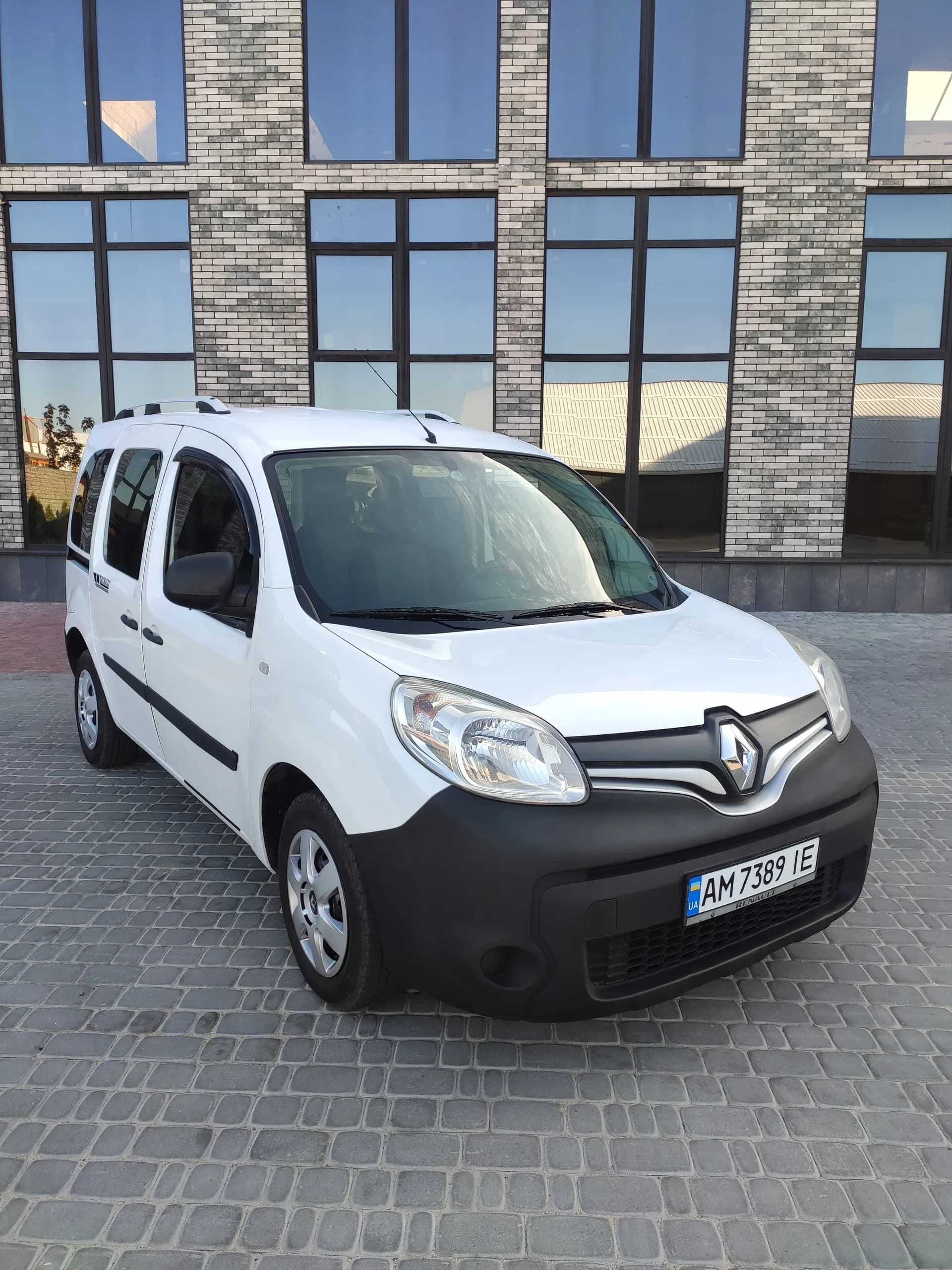 Renault Kangoo — фото 1
