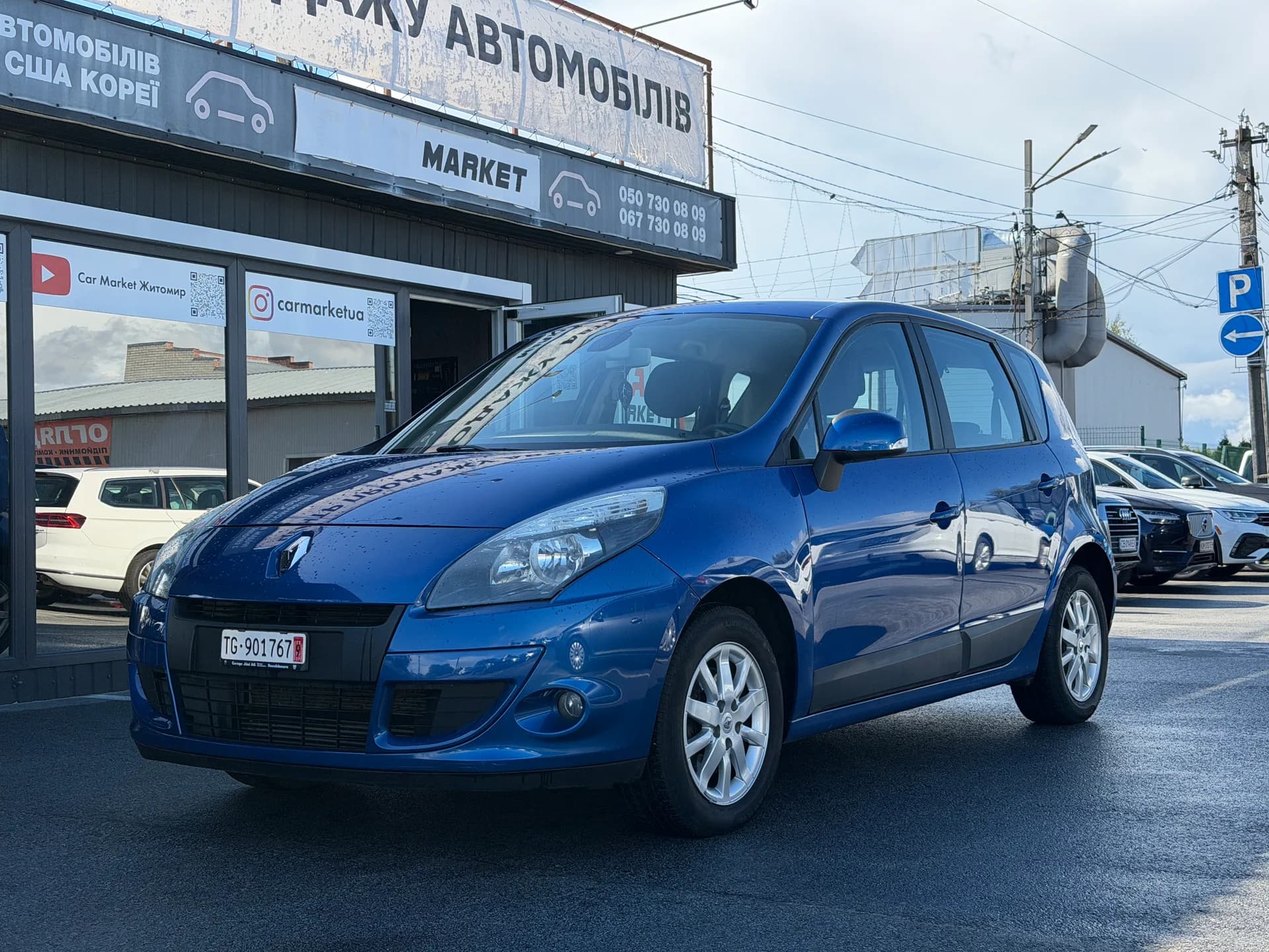 Renault Scenic — фото 1
