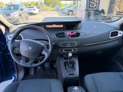 Renault Scenic — фото 6