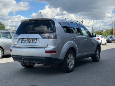 Mitsubishi Outlander — фото 3