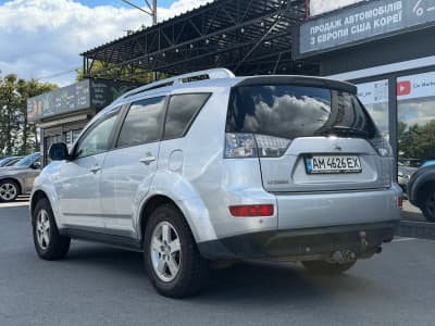 Mitsubishi Outlander — фото 4