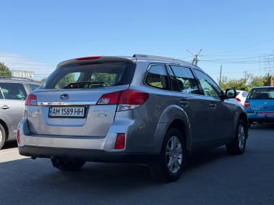 Subaru Legacy Outback — фото 3
