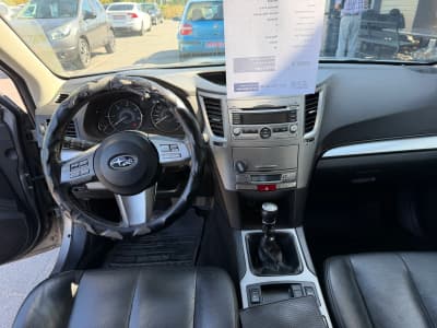 Subaru Legacy Outback — фото 6