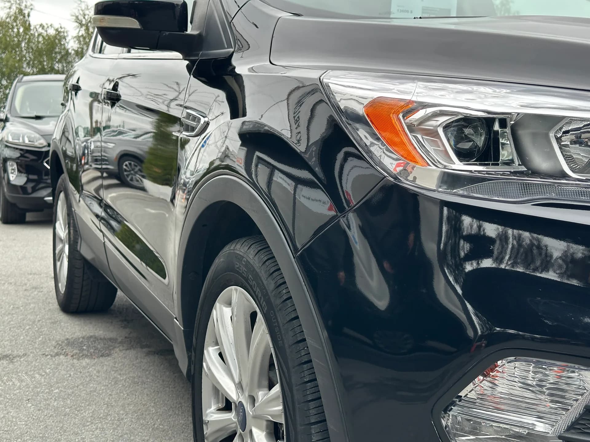 Ford Escape — фото 14