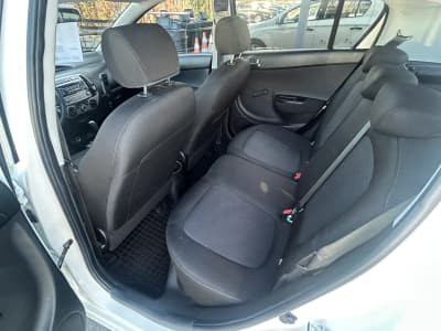 Hyundai i20 — фото 7