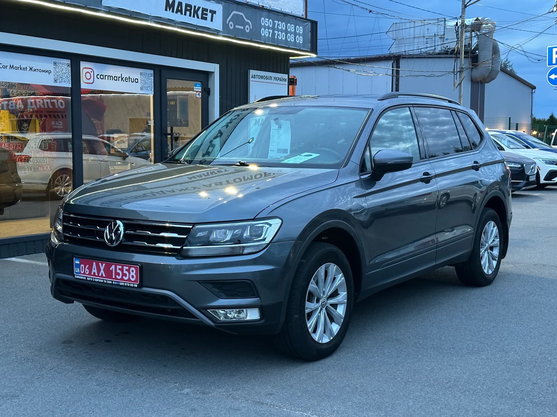 Volkswagen Tiguan — фото 1