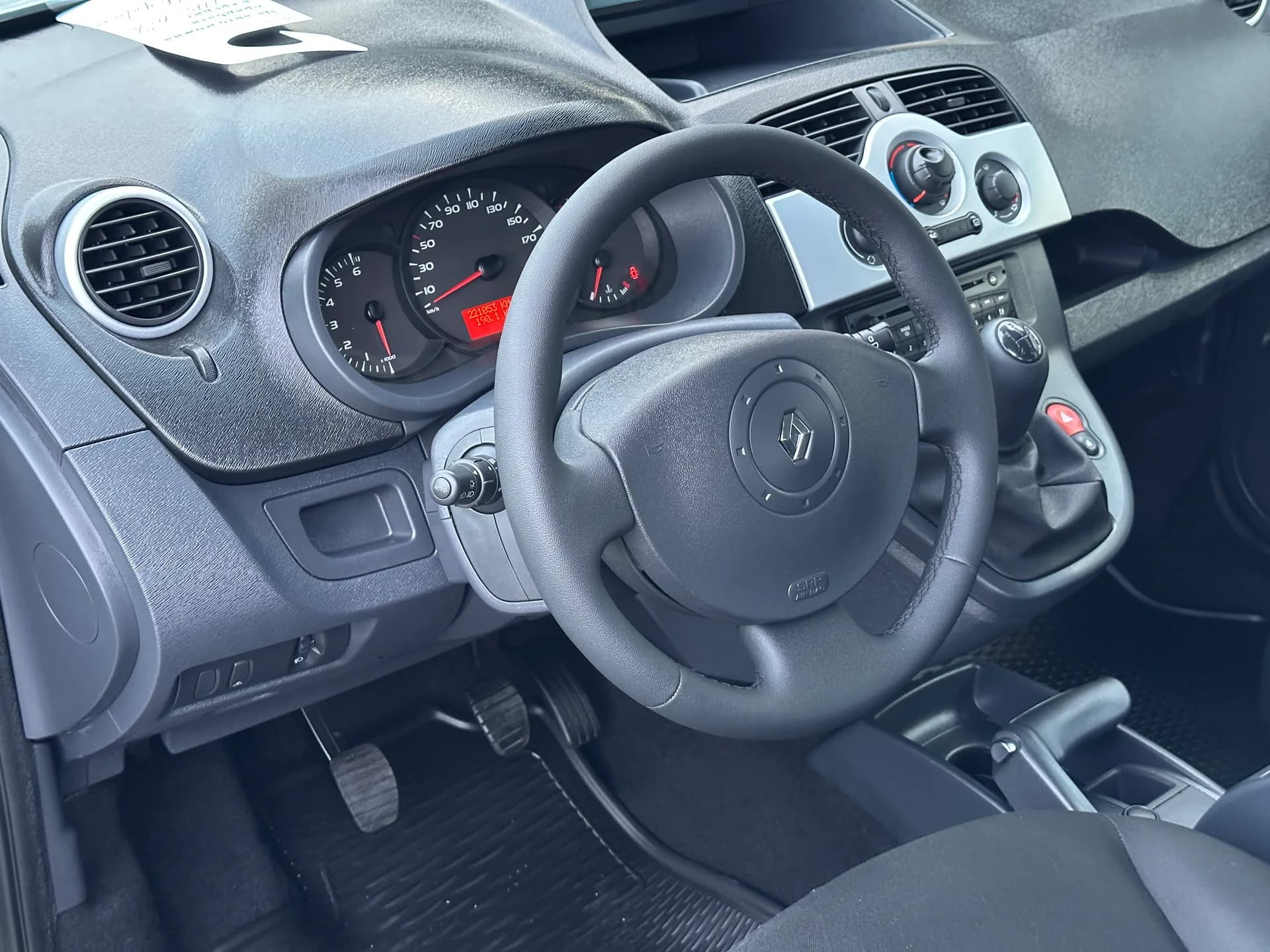 Renault Kangoo — фото 9