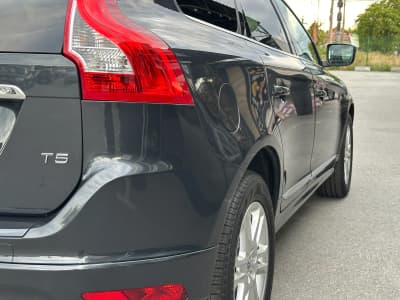 Volvo XC60 — фото 15