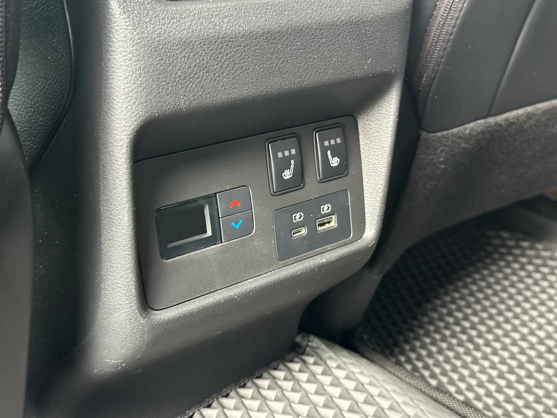 Nissan Rogue — фото 9