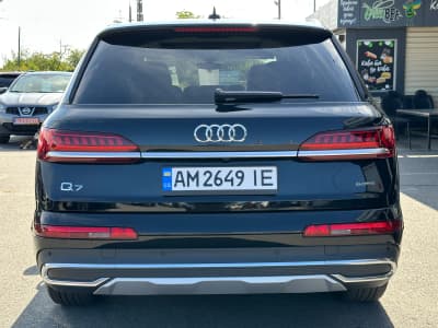 Audi Q7 — фото 15
