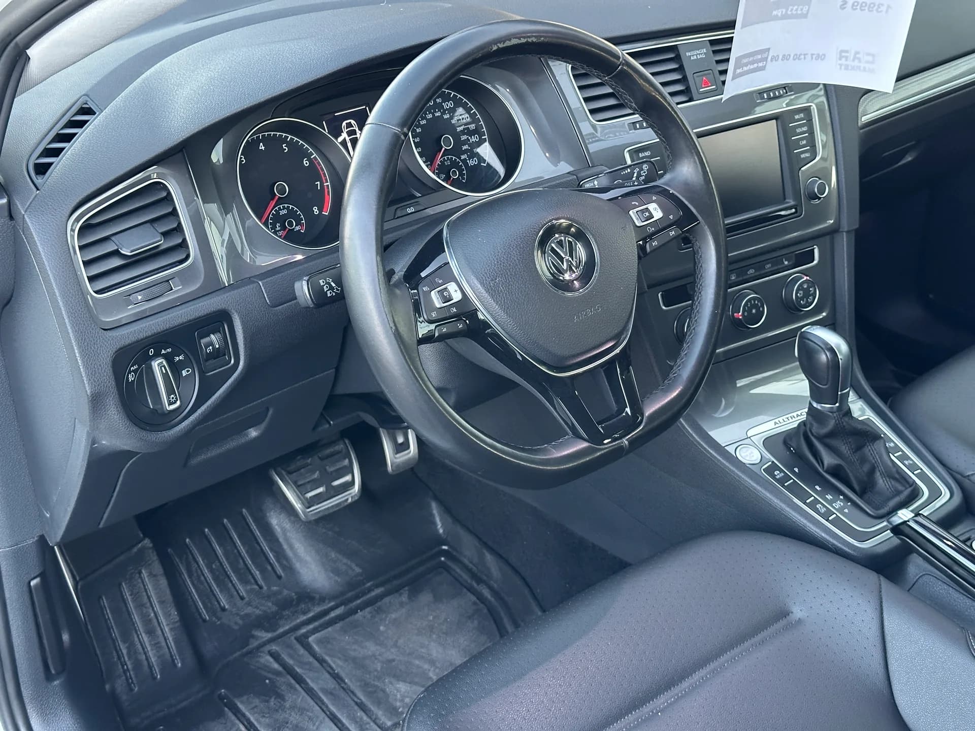 Volkswagen Golf Alltrack — фото 8