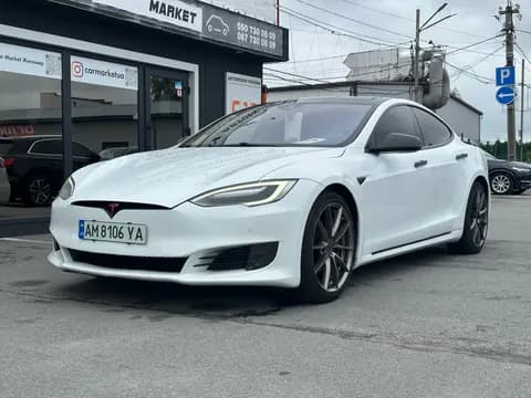 Tesla Model S 2016