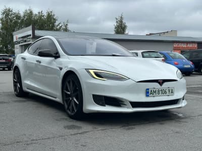 Tesla Model S — фото 2