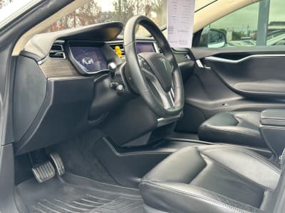 Tesla Model S — фото 8