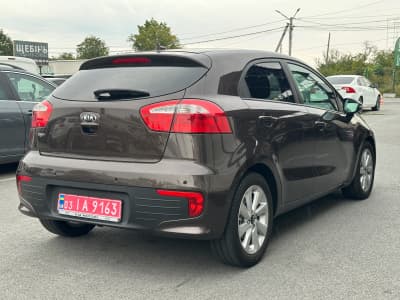 Kia Rio — фото 4