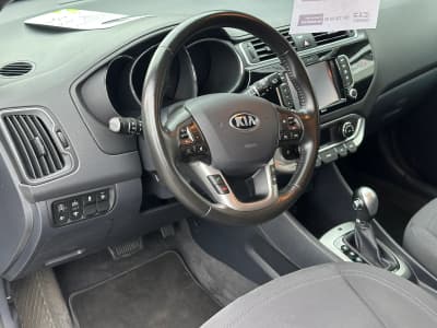 Kia Rio — фото 6