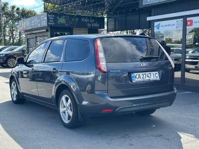 Ford Focus — фото 4