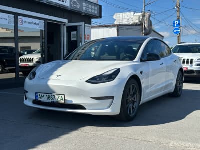 Tesla Model 3 — фото 1