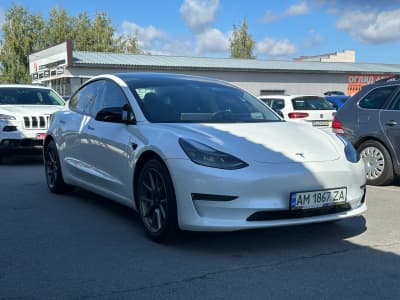 Tesla Model 3 — фото 2