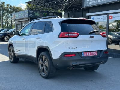 Jeep Cherokee — фото 4