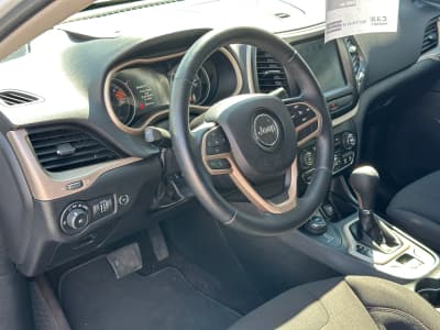 Jeep Cherokee — фото 7